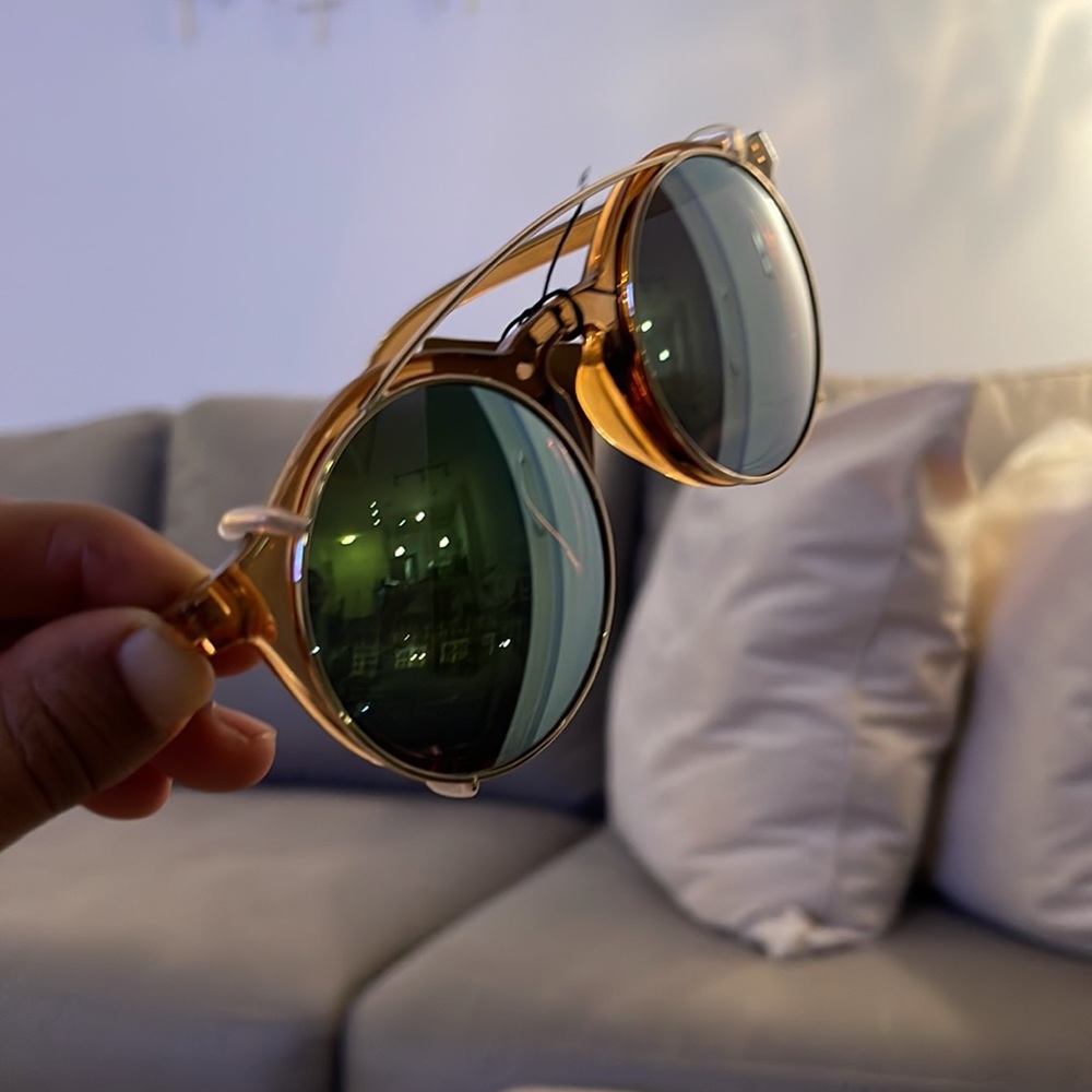 Round Sunglasses - Picture 7 of 7